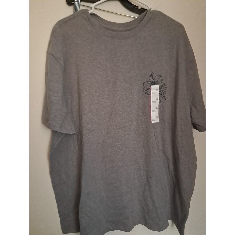 Good Fellow Mens Grey T-shirt Short Sleeves With A graphic Design Size 2 X